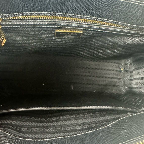 Prada Black Saffiano Galleria Leather Handle Bag - Picture 14 of 16